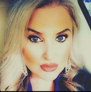 Meet your Posher, Katrina